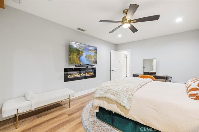 5635 Radford, Valley Village, CA 91607