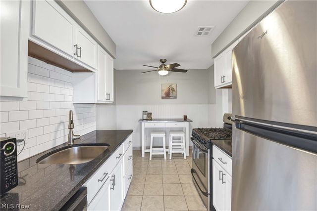 12900 Lake Avenue 812, Lakewood, OH 44107