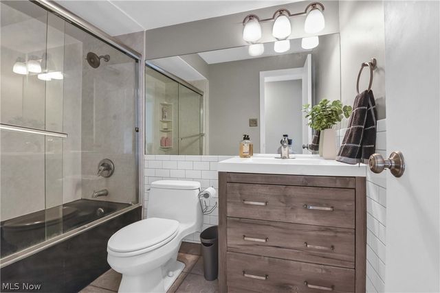 12900 Lake Avenue 812, Lakewood, OH 44107