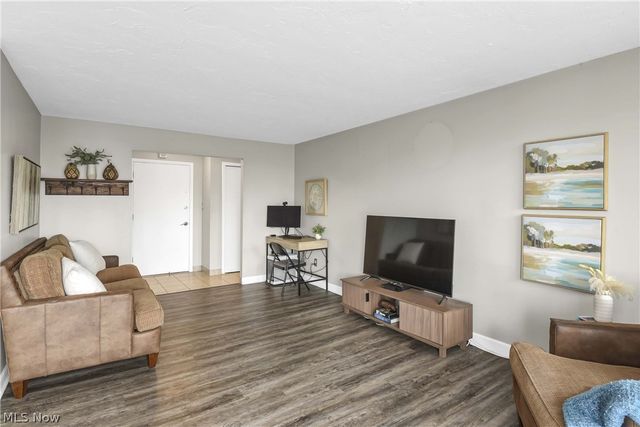 12900 Lake Avenue 812, Lakewood, OH 44107