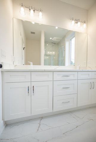 941 N Winchester Avenue 2, Chicago, IL 60622