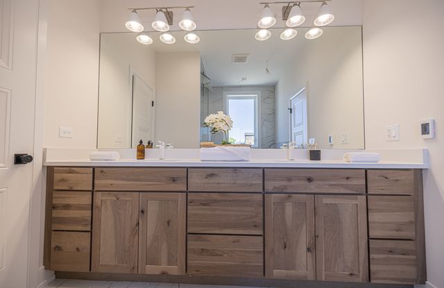 941 N Winchester Avenue 2, Chicago, IL 60622