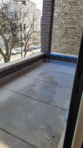 941 N Winchester Avenue 2, Chicago, IL 60622