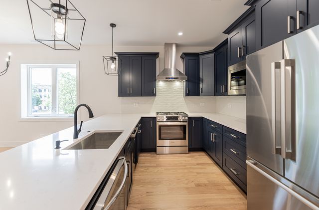 941 N Winchester Avenue 2, Chicago, IL 60622