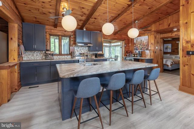 1069 CHEWS LANDING, Laurel Springs, NJ 08021