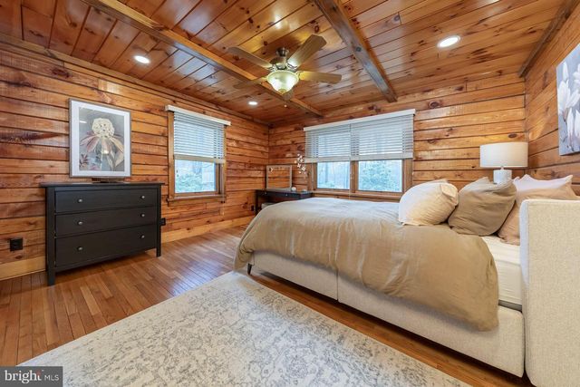 1069 CHEWS LANDING, Laurel Springs, NJ 08021