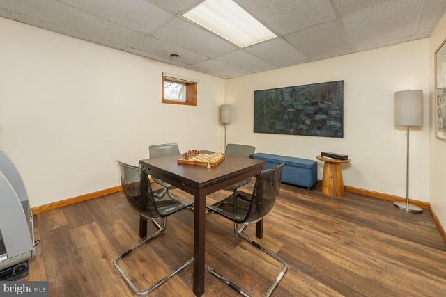 1069 CHEWS LANDING, Laurel Springs, NJ 08021