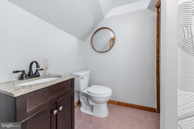 1069 CHEWS LANDING, Laurel Springs, NJ 08021