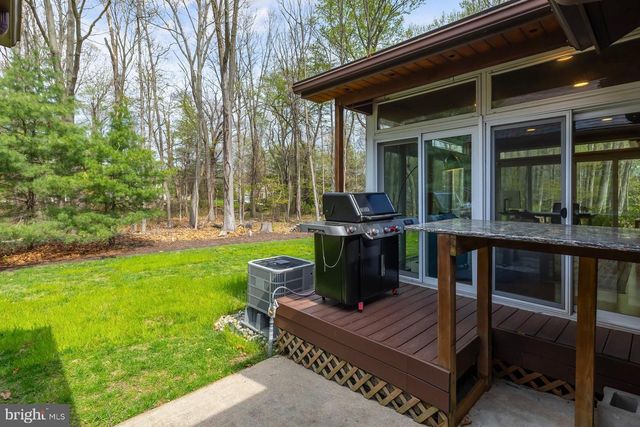 1069 CHEWS LANDING, Laurel Springs, NJ 08021