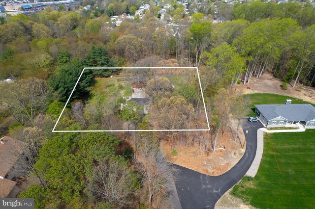 1069 CHEWS LANDING, Laurel Springs, NJ 08021