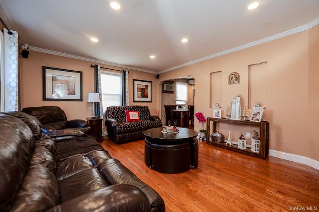 126 Scranton Avenue, Lynbrook, NY 11563