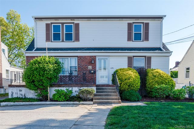 126 Scranton Avenue, Lynbrook, NY 11563