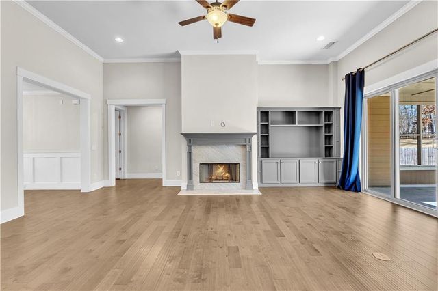 212 blue point, Fayetteville, GA 30215