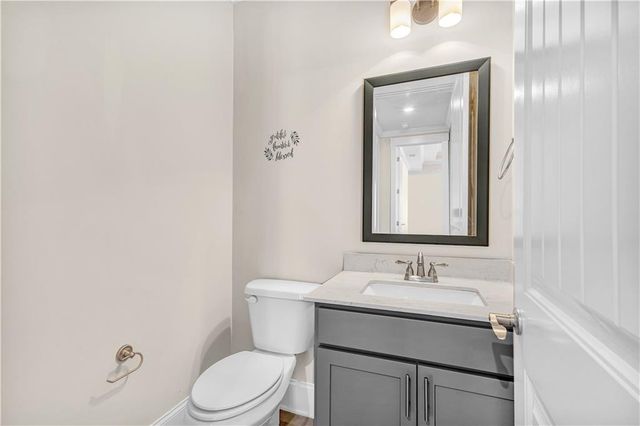 212 blue point, Fayetteville, GA 30215