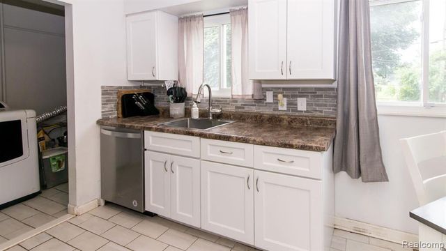 1203 Commonwealth Avenue, Ypsilanti Twp, MI 48198