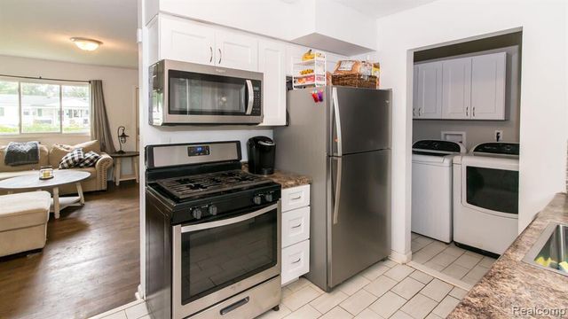 1203 Commonwealth Avenue, Ypsilanti Twp, MI 48198