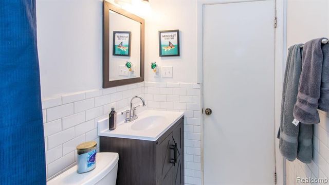 1203 Commonwealth Avenue, Ypsilanti Twp, MI 48198