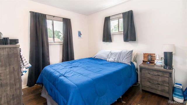 1203 Commonwealth Avenue, Ypsilanti Twp, MI 48198