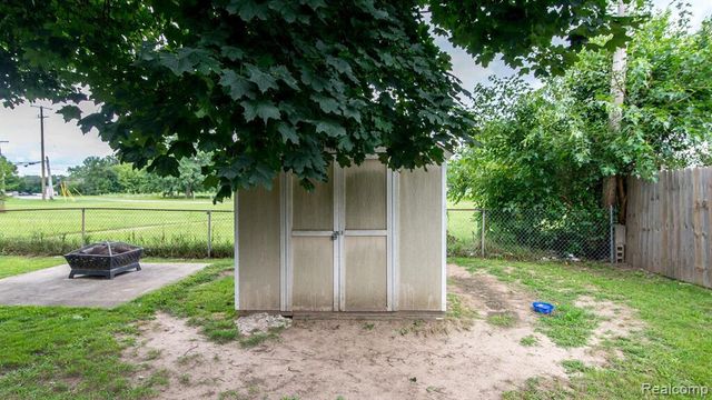 1203 Commonwealth Avenue, Ypsilanti Twp, MI 48198