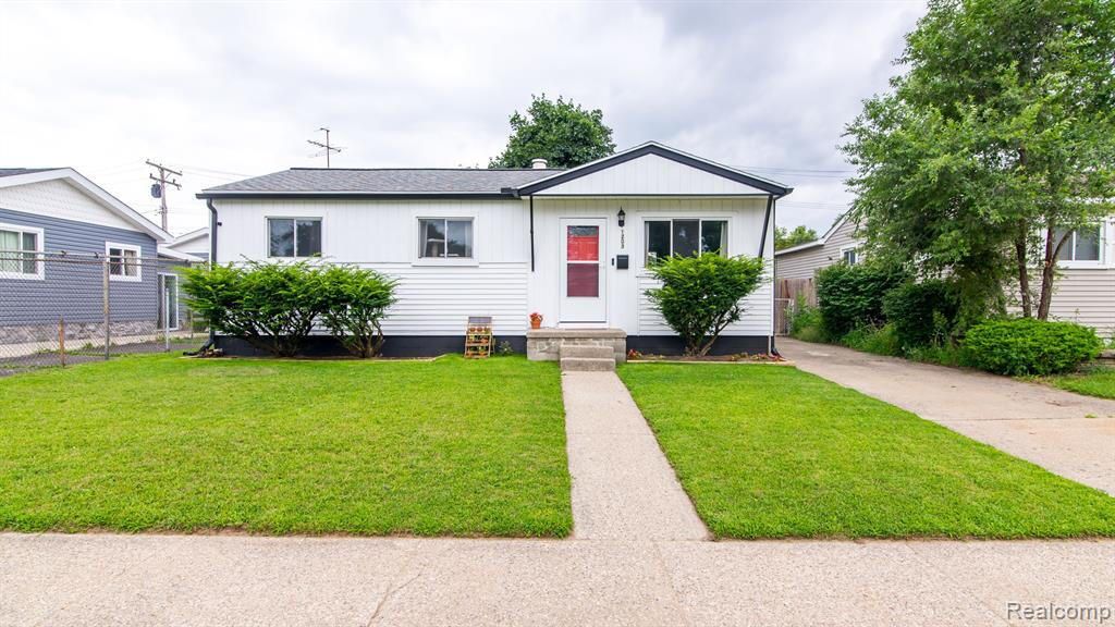 1203 Commonwealth Avenue, Ypsilanti Twp, MI 48198