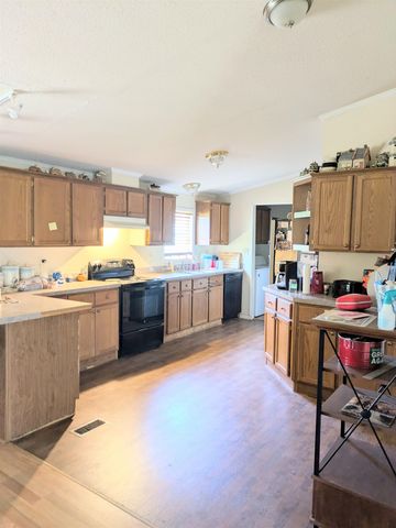 119 Overland Park Dr, Chesnee, SC 29323