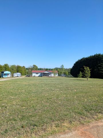 119 Overland Park Dr, Chesnee, SC 29323
