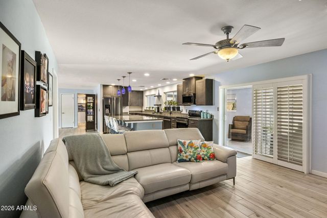417 E BECK Lane, Phoenix, AZ 85022