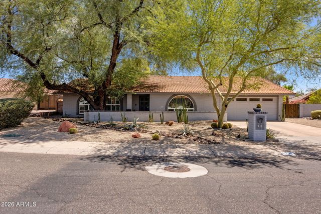 417 E BECK Lane, Phoenix, AZ 85022
