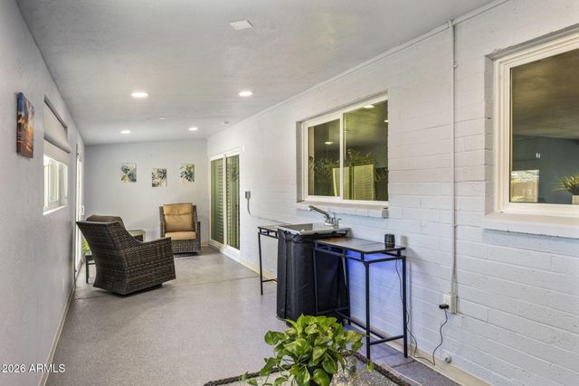 417 E BECK Lane, Phoenix, AZ 85022