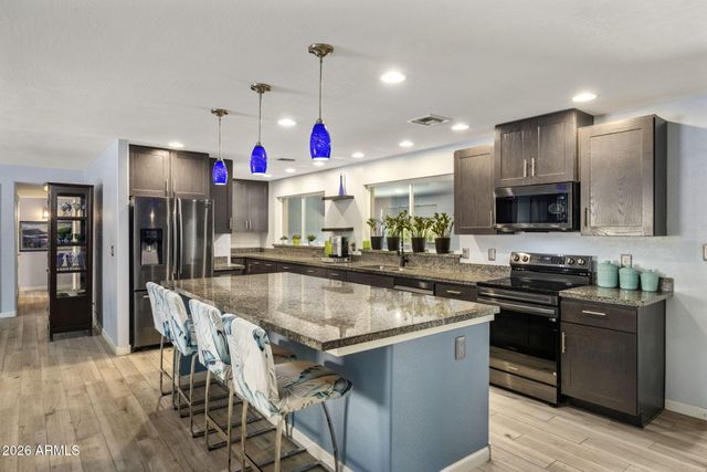 417 E BECK Lane, Phoenix, AZ 85022