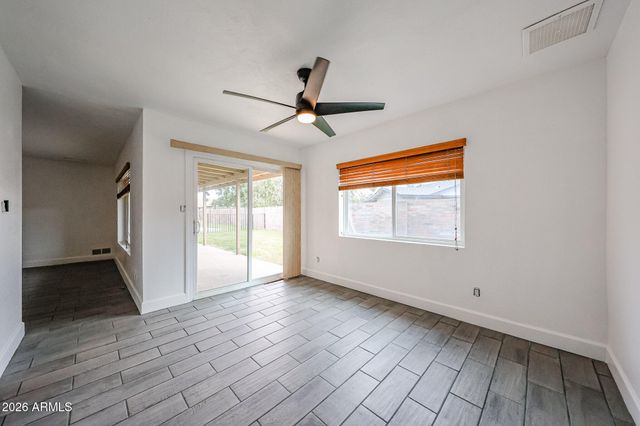 6608 W MERCER Lane, Glendale, AZ 85304