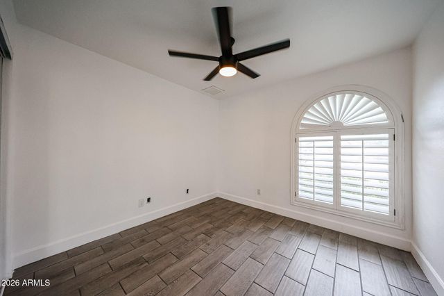 6608 W MERCER Lane, Glendale, AZ 85304