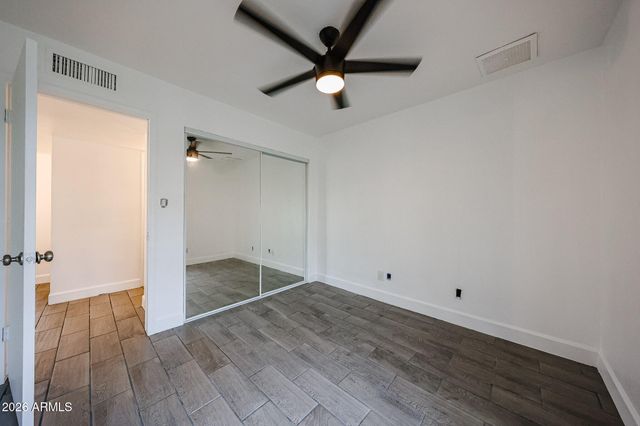 6608 W MERCER Lane, Glendale, AZ 85304