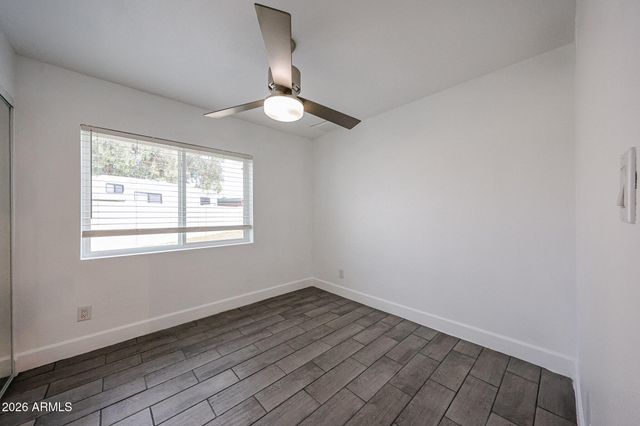 6608 W MERCER Lane, Glendale, AZ 85304