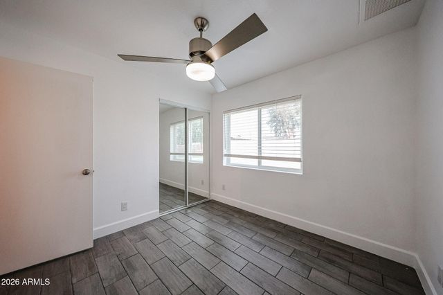 6608 W MERCER Lane, Glendale, AZ 85304