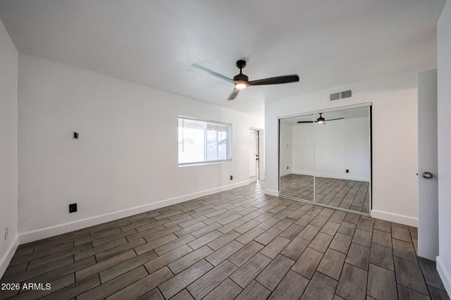 6608 W MERCER Lane, Glendale, AZ 85304