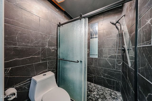 6608 W MERCER Lane, Glendale, AZ 85304