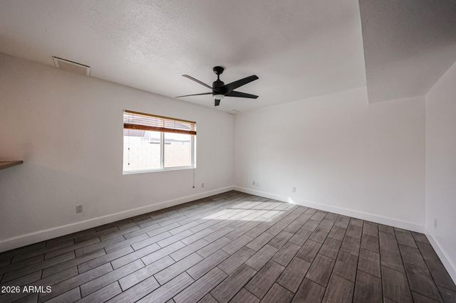 6608 W MERCER Lane, Glendale, AZ 85304