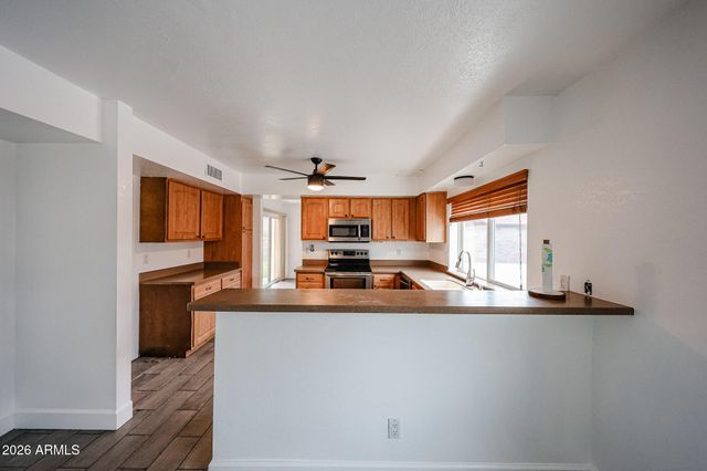 6608 W MERCER Lane, Glendale, AZ 85304