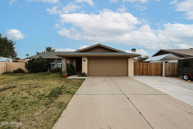 6608 W MERCER Lane, Glendale, AZ 85304