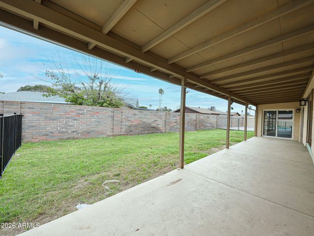 6608 W MERCER Lane, Glendale, AZ 85304