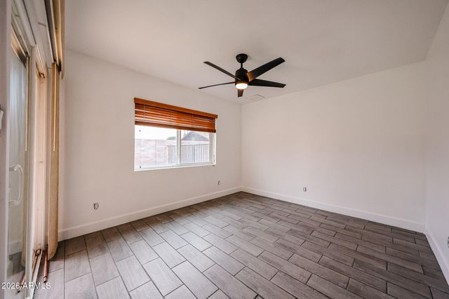 6608 W MERCER Lane, Glendale, AZ 85304