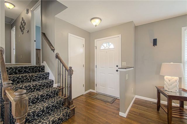 605 Meadow Court, Raymore, MO 64083