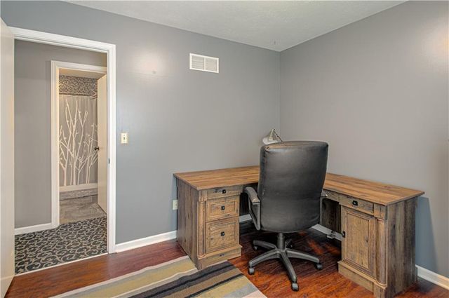 605 Meadow Court, Raymore, MO 64083