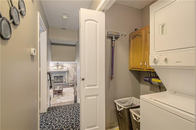 605 Meadow Court, Raymore, MO 64083