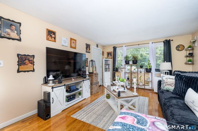257 Hillside Avenue, Hartford, CT 06106