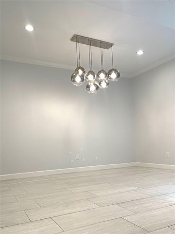 6000 Sugar Hill Drive 2, Houston, TX 77057