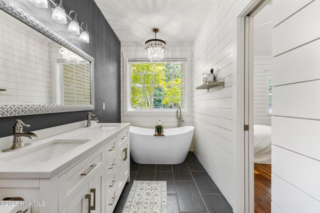 178 Emerald Ridge Drive, Hampstead, NC 28443
