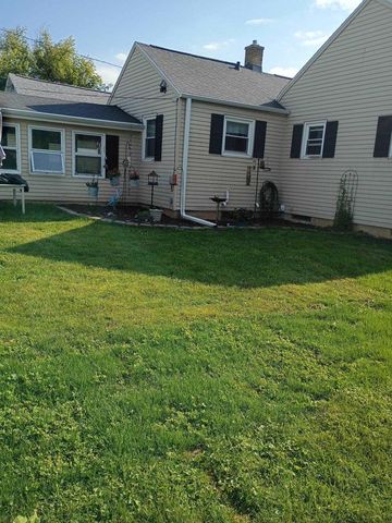 520 PLEASANT STREET, Oshkosh, WI 54901