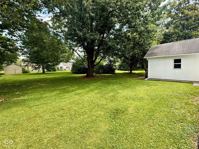 1809 Beam Road, Columbus, IN 47201